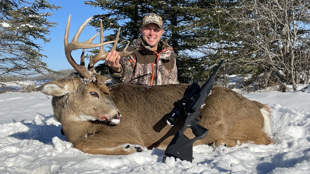 Deer Hunting with Border Country Outfitters | Northern